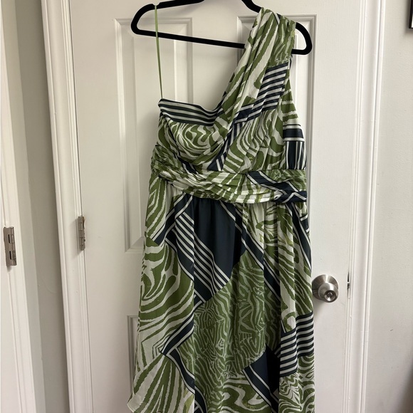 Banana Republic Dresses & Skirts - Banana Republic Green One Shoulder Sundress